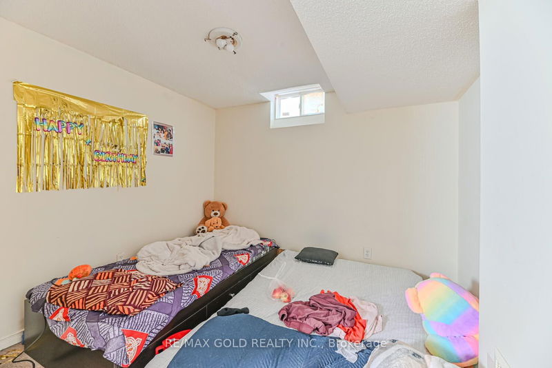 107 Sled Dog Rd  Brampton, L6R 0J4 | Image 36