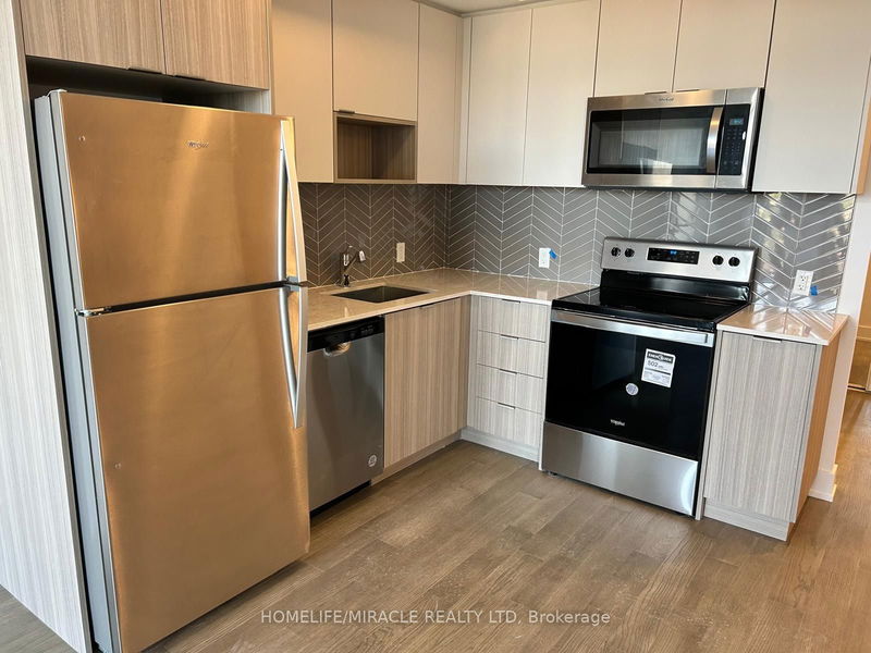 home for lease on 905W-202 Burnhamthorpe