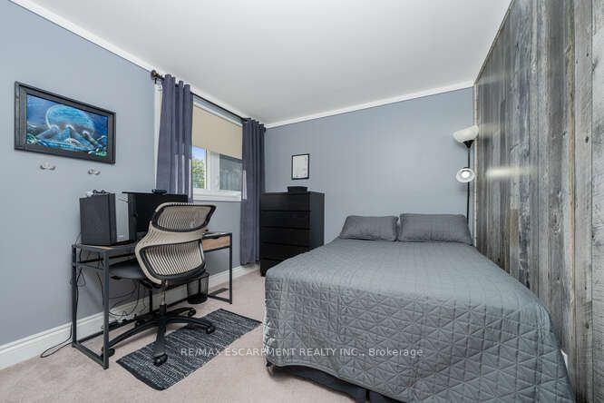 1523 Rusholme Cres  Burlington, L7M 1M4 | Image 21