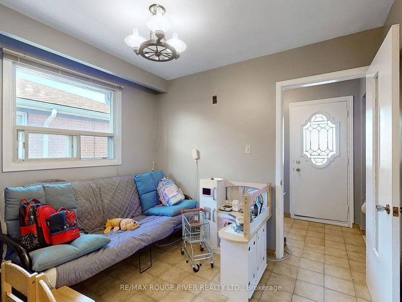 16 Picaro Dr  Toronto, M3N 2B5 | Image 15