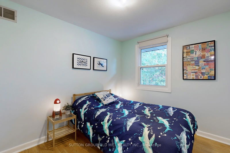 56 Gooch Ave  Toronto, M6S 4L6 | Image 20