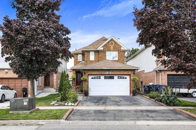 69 Wooliston Crescent