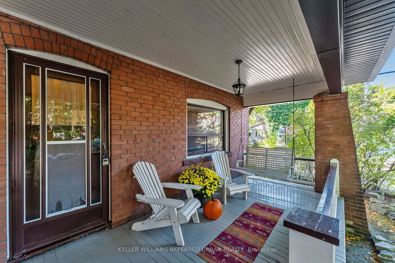 31 Deforest Rd  Toronto, M6S 1H8 | Image 2