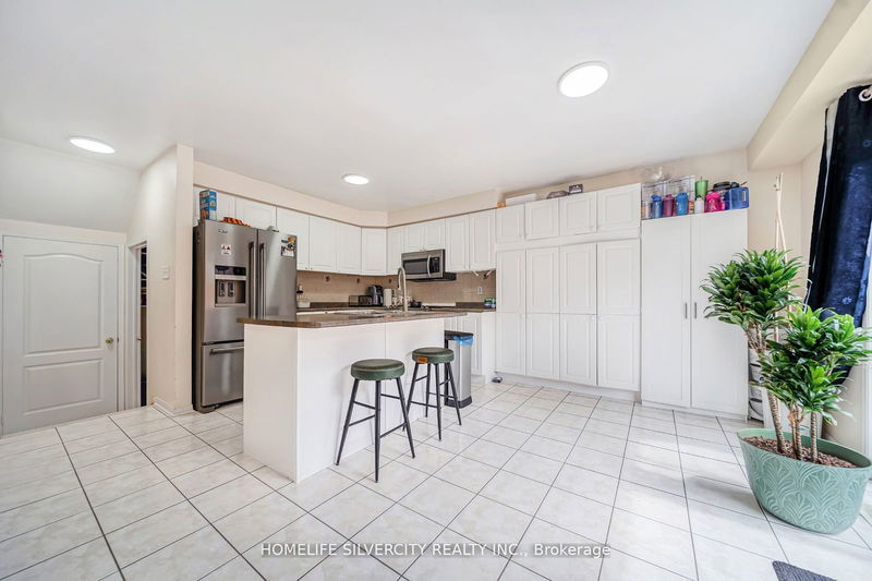 12 Hackmore Gate  Brampton, L7A 1R6 | Image 15