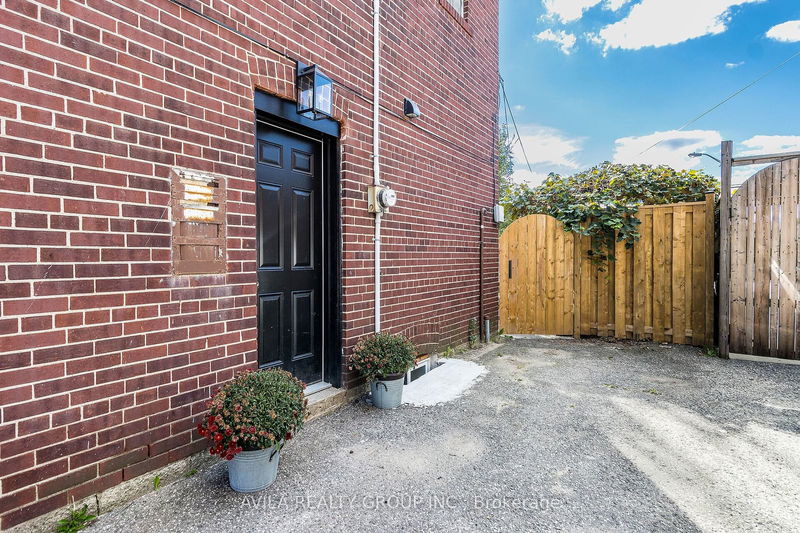 546 Old Weston Rd  Toronto, M6N 3B1 | Image 25