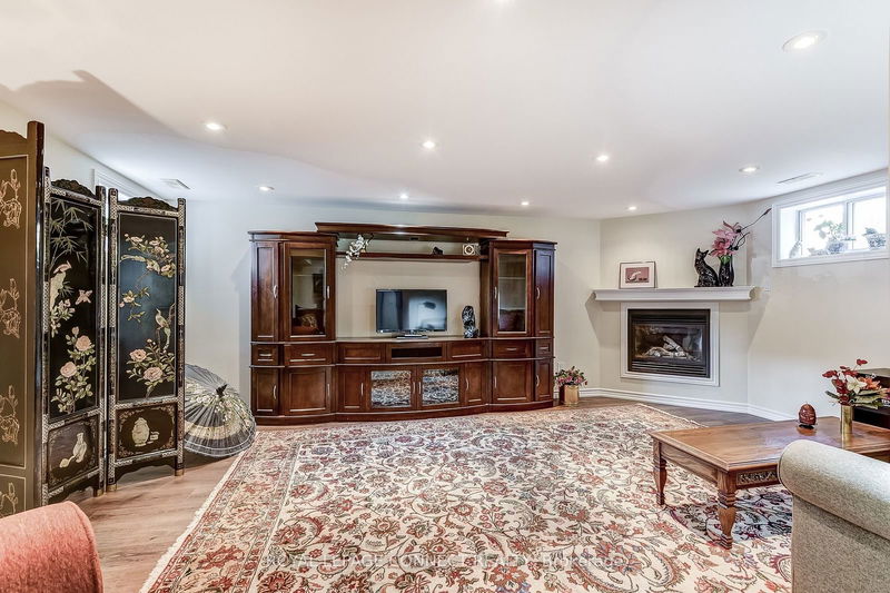 7 Lormar Dr  Toronto, M9B 4V7 | Image 18