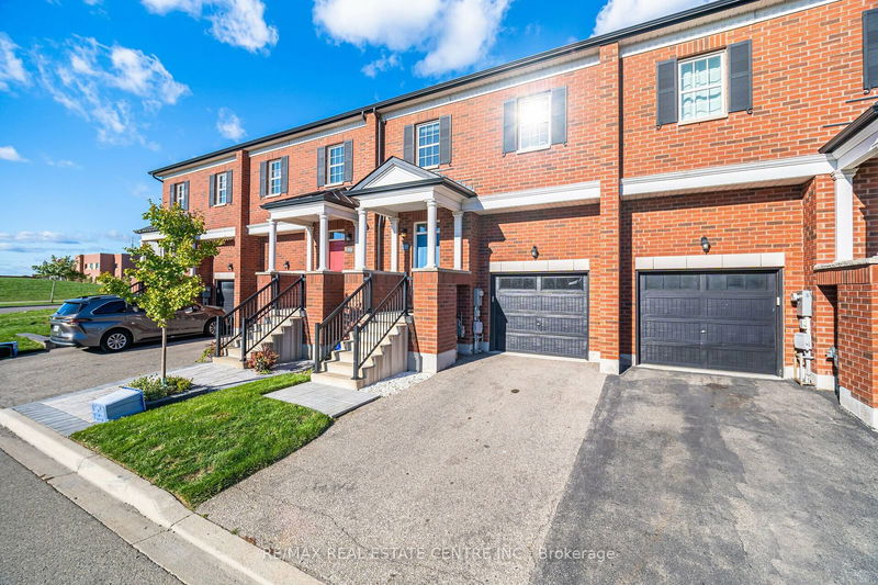 735 Banks Cres  Milton, L9T 9A4 | Image 2