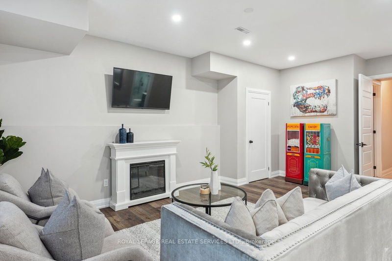 3139 Carding Mill Tr  Oakville, L6M 0Z5 | Image 28