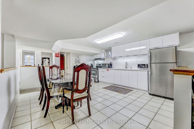 1665 Asgard Dr  Mississauga, L5E 3G5 | Image 28