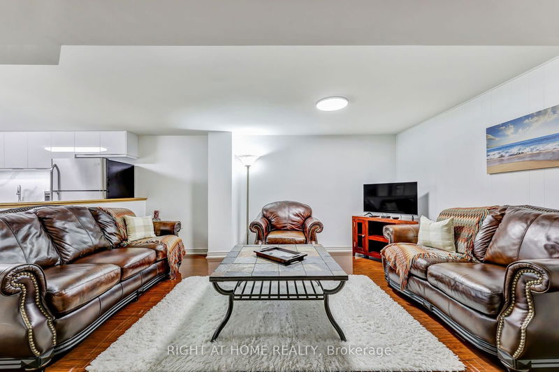 1665 Asgard Dr  Mississauga, L5E 3G5 | Image 31