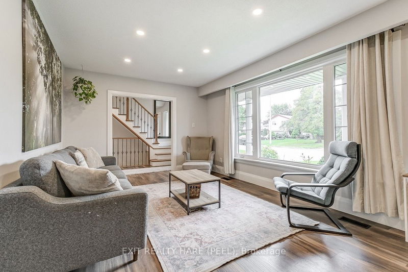 29 Caledon Cres  Brampton, L6W 1C6 | Image 10