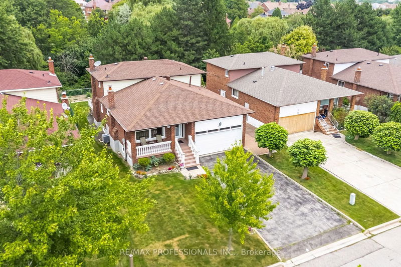 38 Leander St  Brampton, L6S 3M6 | Image 5