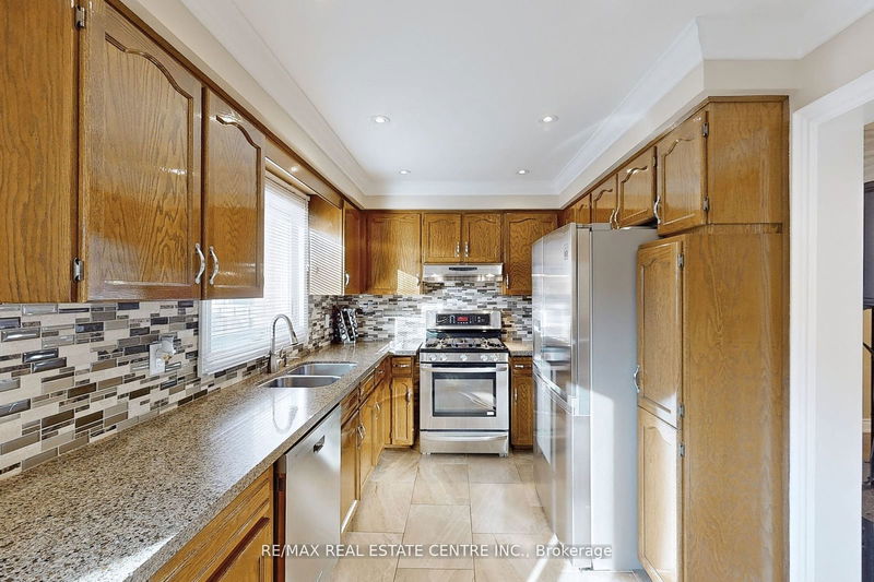 3385 Hargrove Rd  Mississauga, L5L 4C9 | Image 7