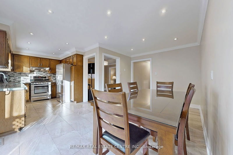 3385 Hargrove Rd  Mississauga, L5L 4C9 | Image 9