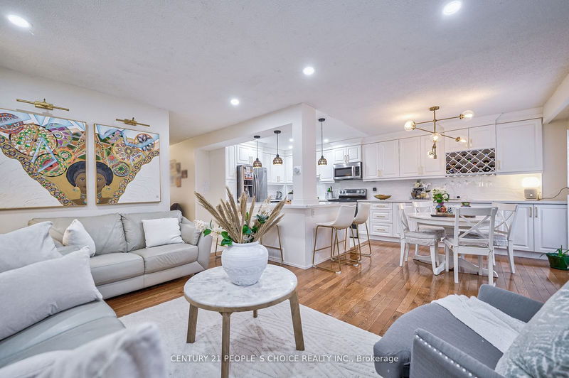 48 Newlyn Cres  Brampton, L6V 3A7 | Image 13