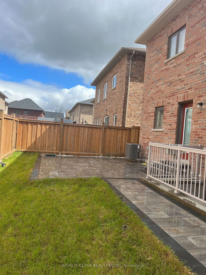 14 Loomis Rd  Brampton, L7A 4X4 | Image 39