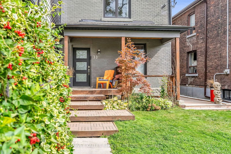 33 Edwin Ave  Toronto, M6P 3Z5 | Image 2