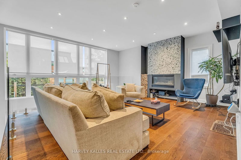 33 Edwin Ave  Toronto, M6P 3Z5 | Image 5