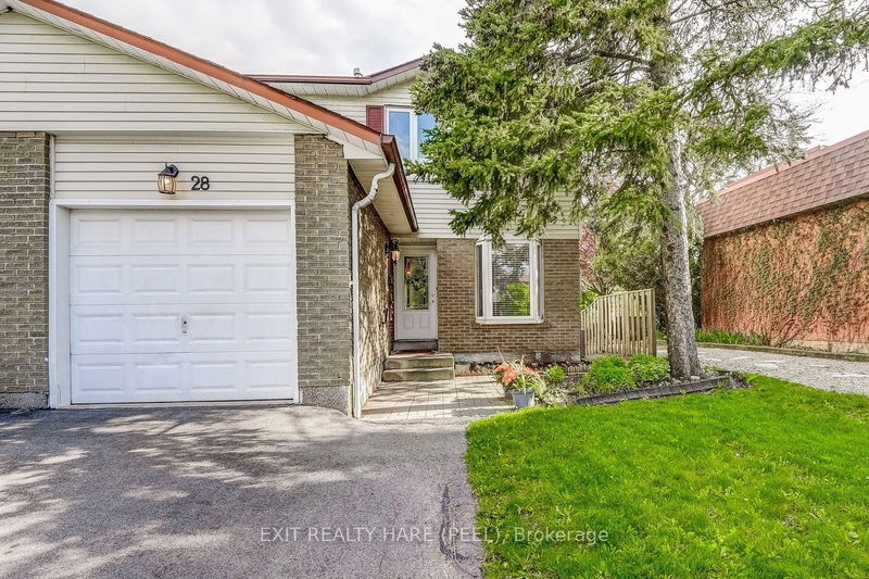 28 Parkside Dr  Brampton, L6Y 2G9 | Image 1