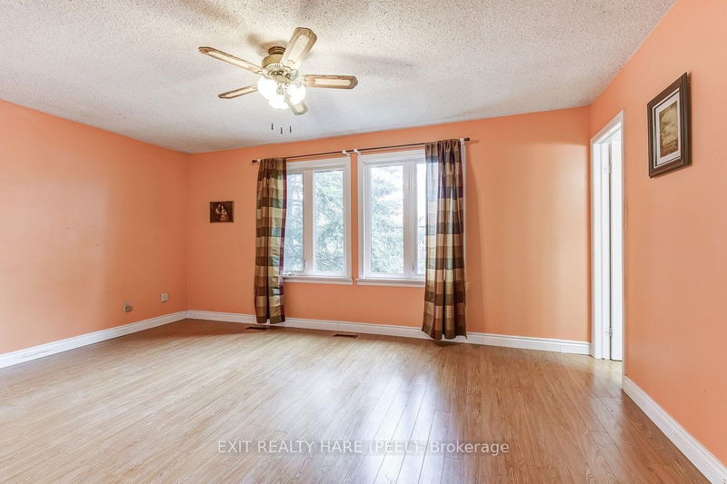 28 Parkside Dr  Brampton, L6Y 2G9 | Image 22