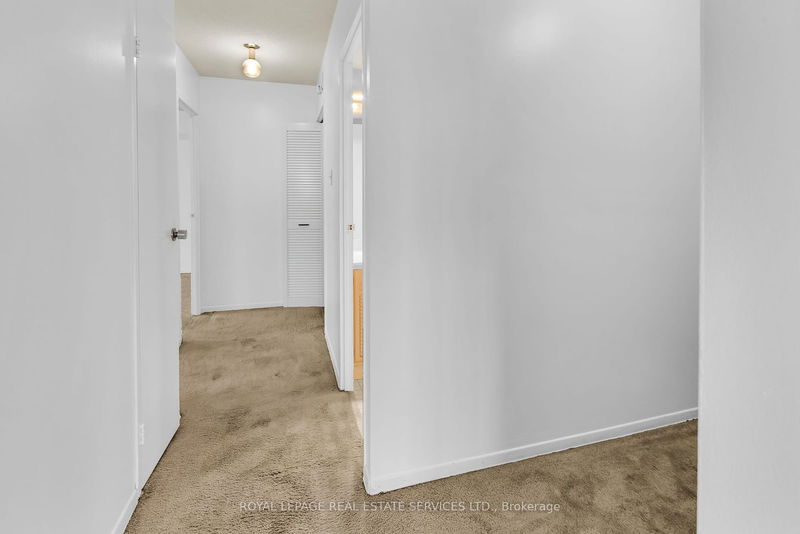  1811 - 100 Quebec Ave  Toronto, M6P 4B8 | Image 33