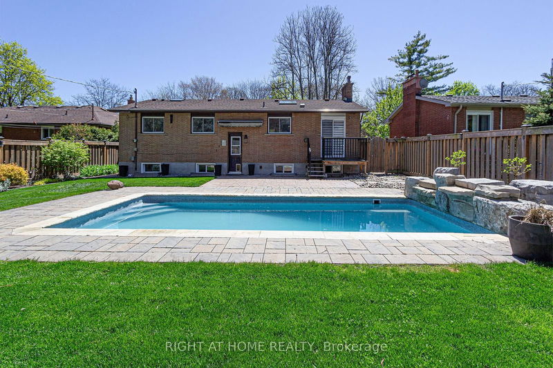 5247 Spruce Ave  Burlington, L7L 1N2 | Image 25