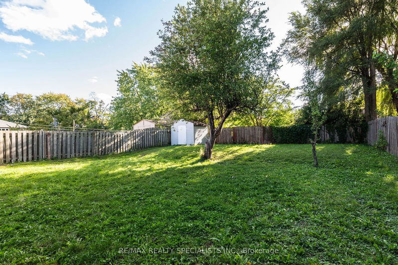 7132 Honeysuckle Ave  Mississauga, L4T 2R2 | Image 31