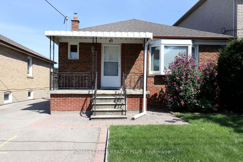 home for lease on (Lower)-43 St. George Street