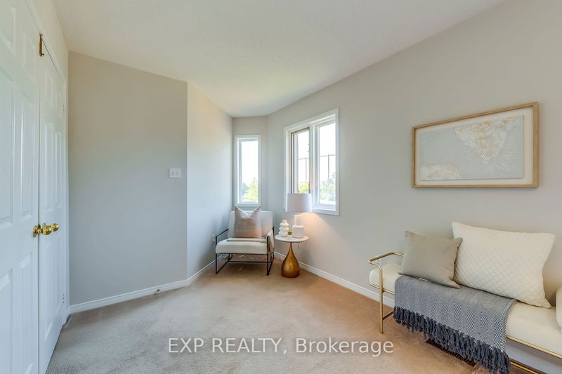 4208 Sagebrush Tr  Mississauga, L5C 4S1 | Image 17