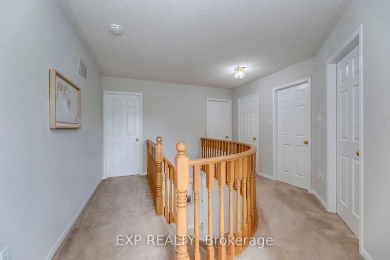 4208 Sagebrush Tr  Mississauga, L5C 4S1 | Image 19