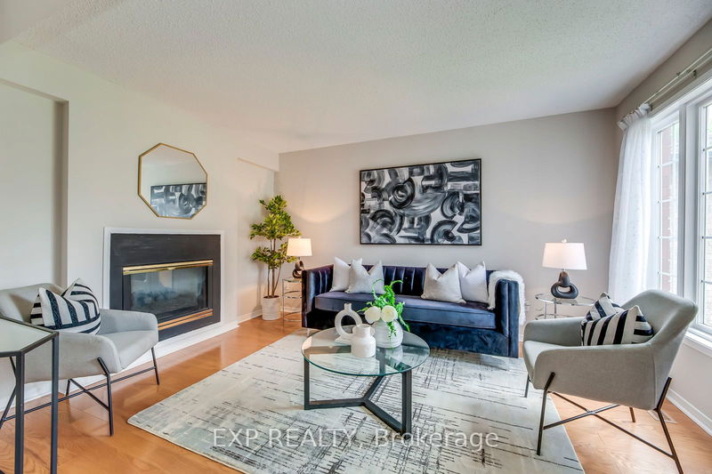 4208 Sagebrush Tr  Mississauga, L5C 4S1 | Image 2