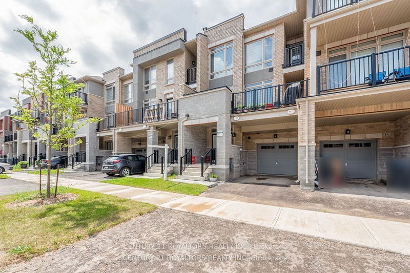 16 Arrowview Dr  Brampton, L7A 5H7 | Image 2