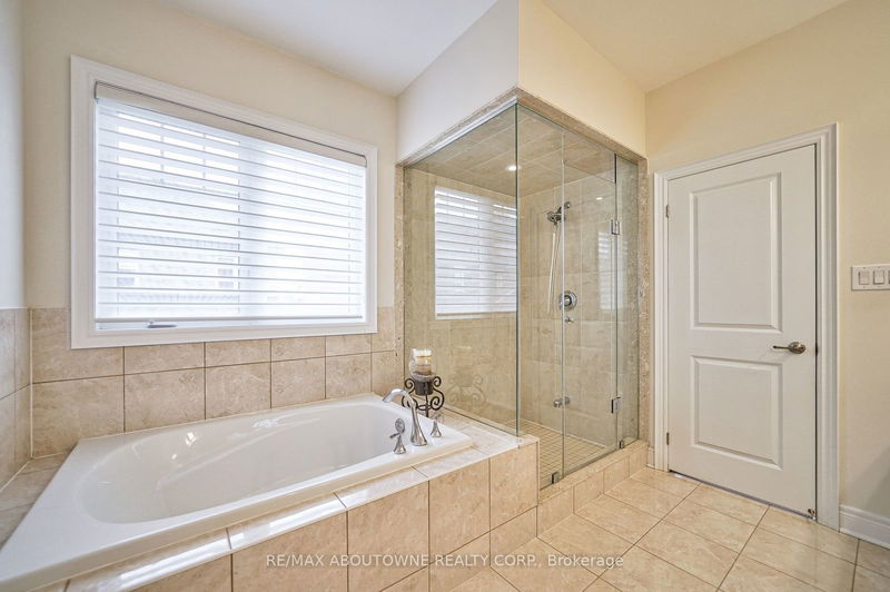 211 Sixteen Mile Dr  Oakville, L6M 0T8 | Image 22