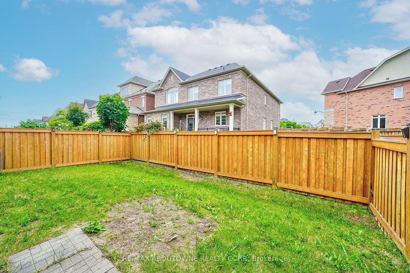 211 Sixteen Mile Dr  Oakville, L6M 0T8 | Image 39