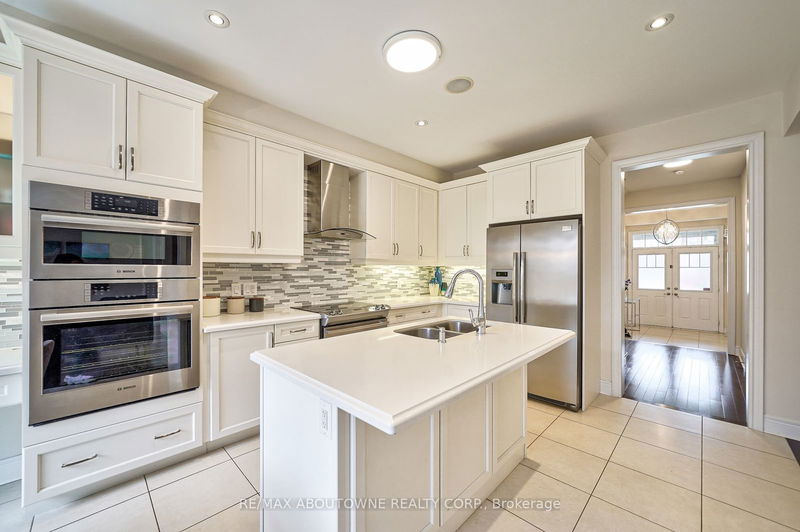 211 Sixteen Mile Dr  Oakville, L6M 0T8 | Image 5