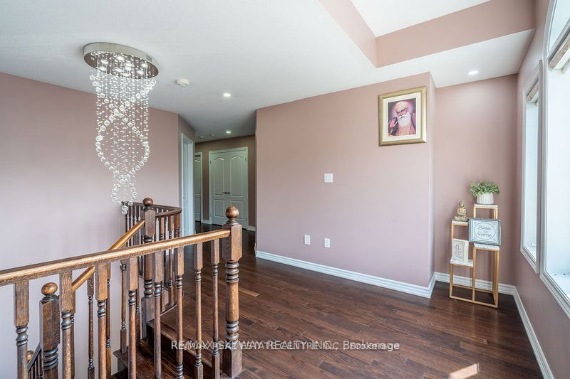 25 Hammerhead Rd  Brampton, L7A 0G4 | Image 21