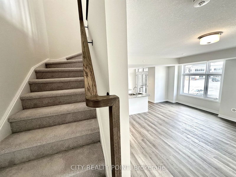  5 - 15 Fieldridge Cres N Brampton, L6R 4G6 | Image 11