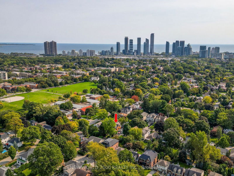 32 Edwalter Ave  Toronto, M8Y 1Z3 | Image 40