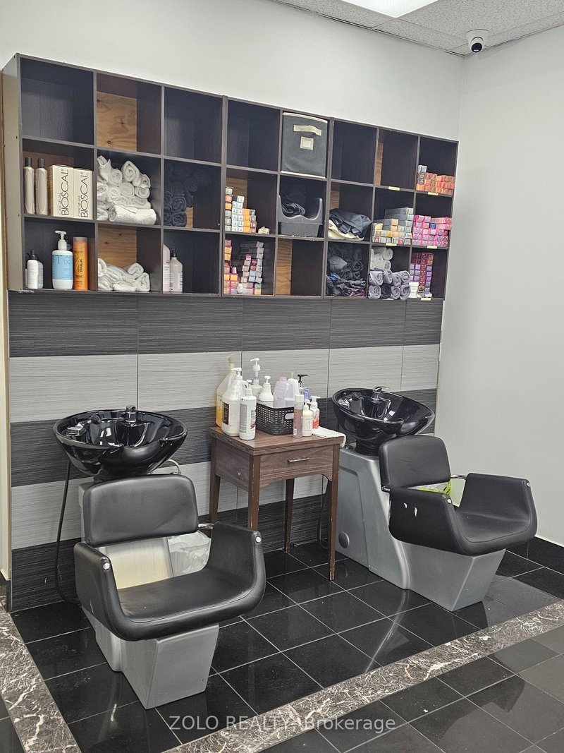 6 - 665 plains Rd E, Burlington, L7T 2E8 | Image 2