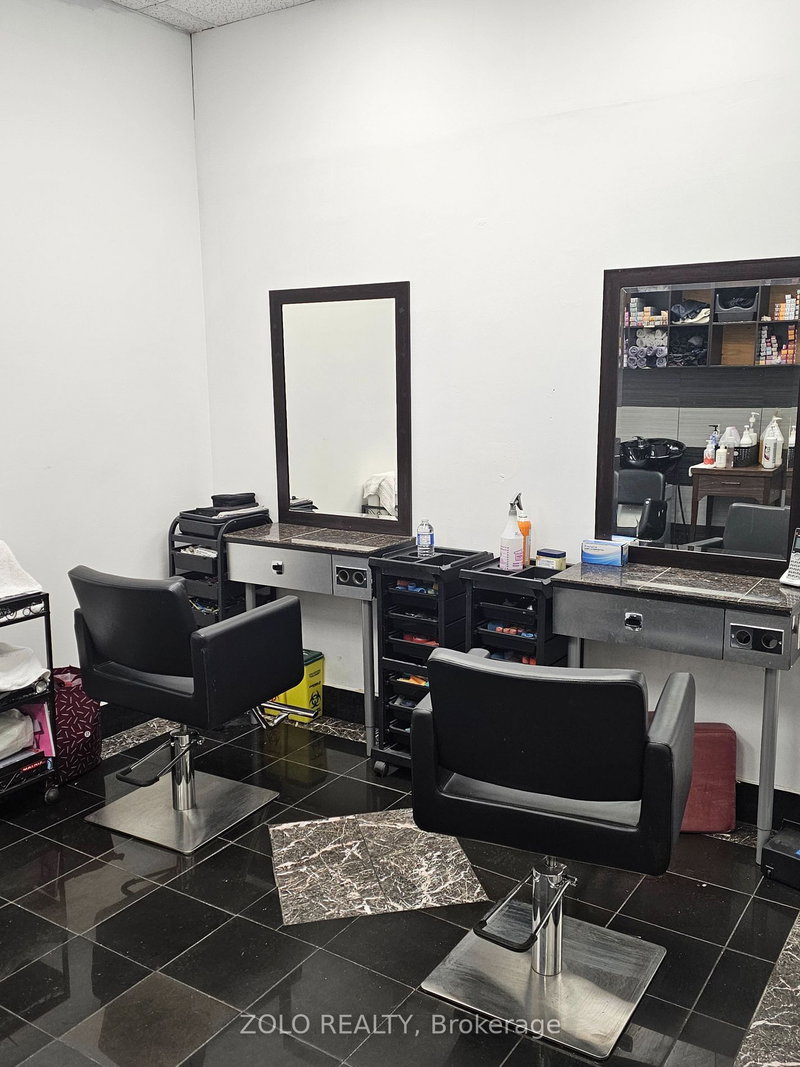 6 - 665 plains Rd E, Burlington, L7T 2E8 | Image 3