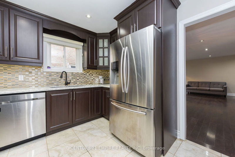 4233 Tea Garden Circ  Mississauga, L5B 2Z1 | Image 11