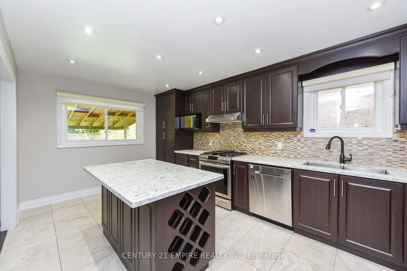 4233 Tea Garden Circ  Mississauga, L5B 2Z1 | Image 12