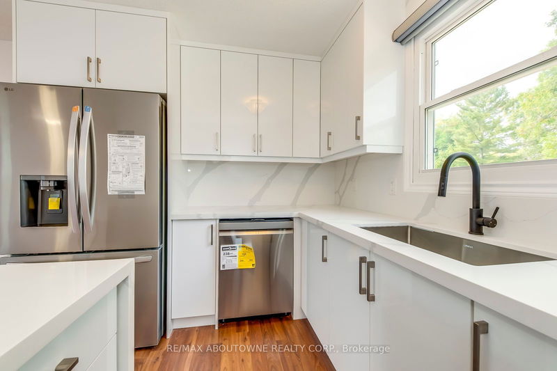 2055 Leighland Rd  Burlington, L7R 3S9 | Image 32