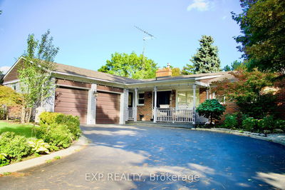 1004 Caldwell Ave  Mississauga, L5H 1Z3 | Image 1