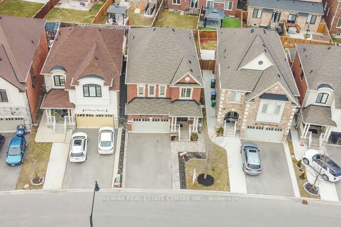 13 Dunley Cres  Brampton, L6X 5K3 | Image 3