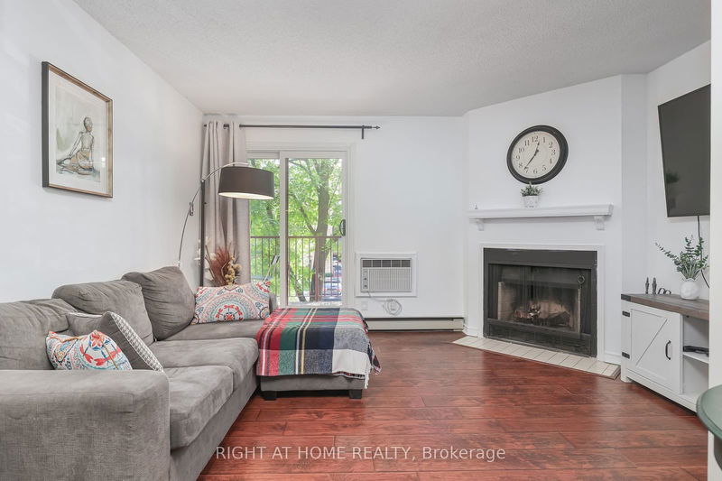  922 - 1506 Pilgrims Way  Oakville, L6M 3H1 | Image 1