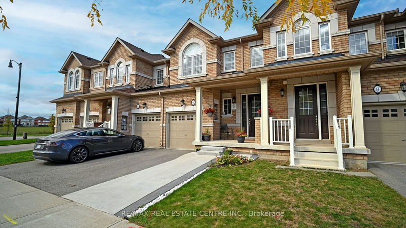 6 Kempsford Cres  Brampton, L7A 4M6 | Image 2