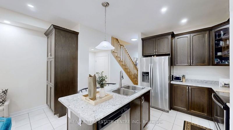 6 Kempsford Cres  Brampton, L7A 4M6 | Image 7