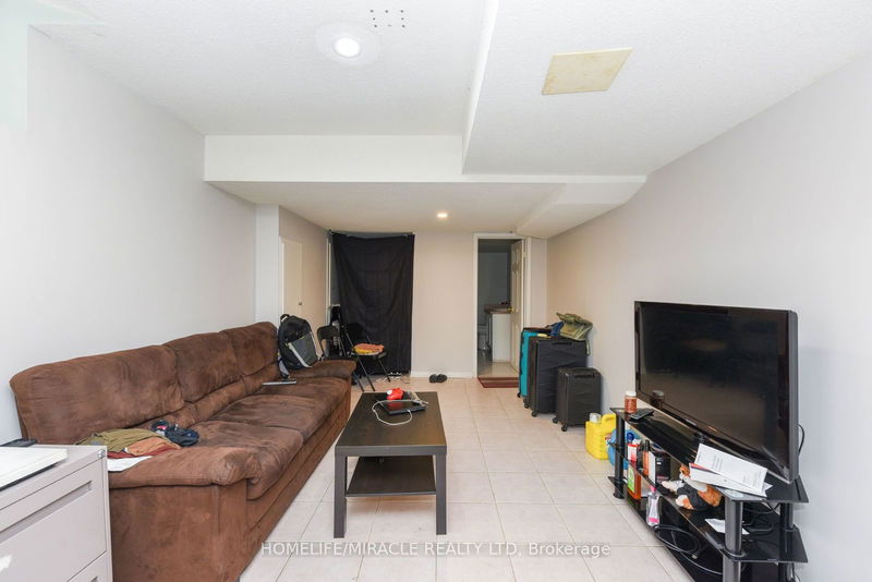 82 Via Romano Way  Brampton, L6P 1K2 | Image 36