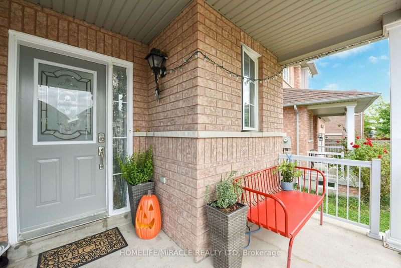 82 Via Romano Way  Brampton, L6P 1K2 | Image 4